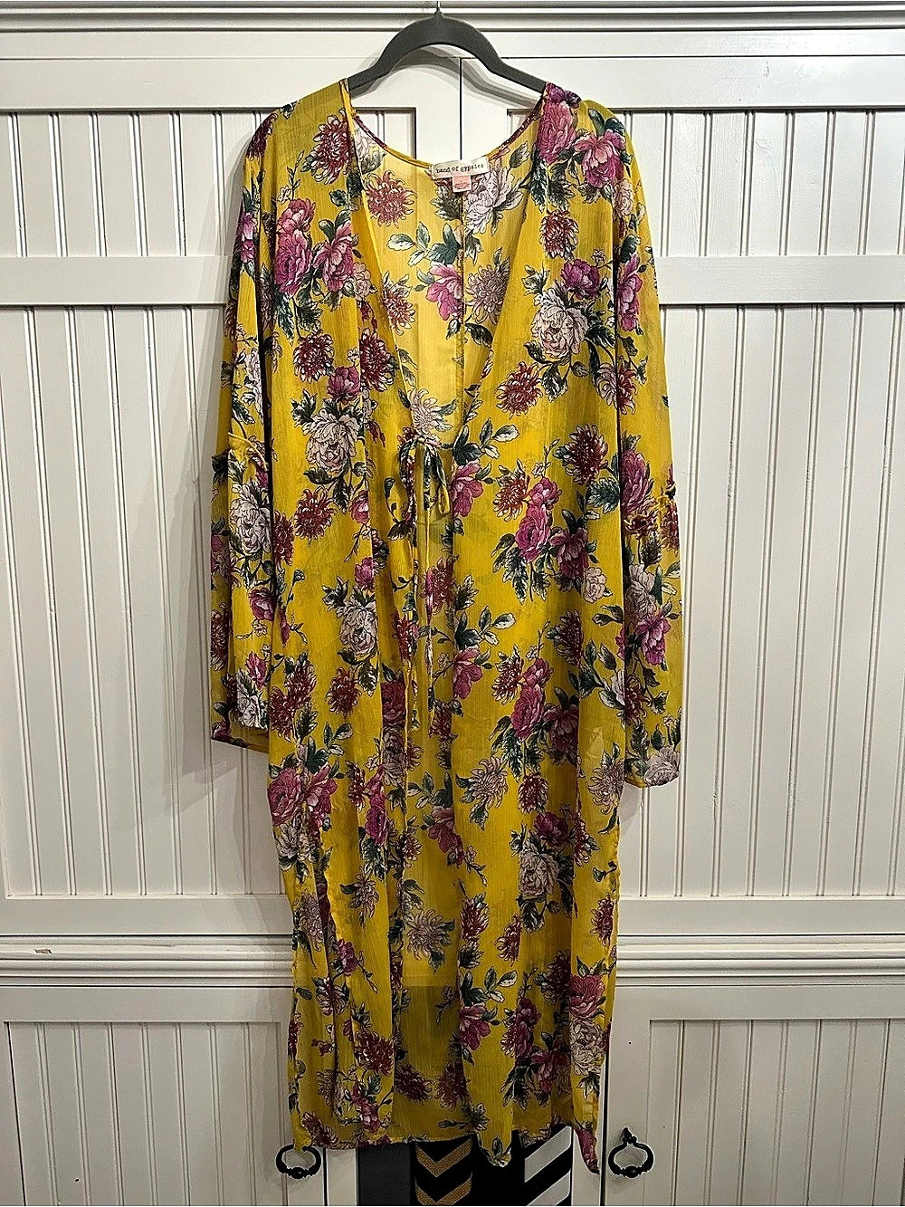 band of gypsies Floral Maxi Dress in Yellow & Pink Like New Size Large
